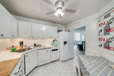 2750 NE 183rd Street Aventura FL 33160