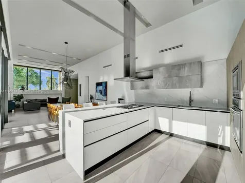 1941 NE 196th Terrace Miami FL 33179