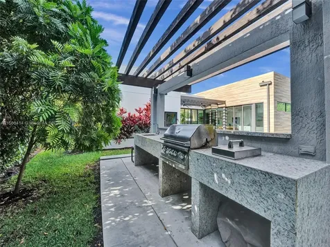 1941 NE 196th Terrace Miami FL 33179