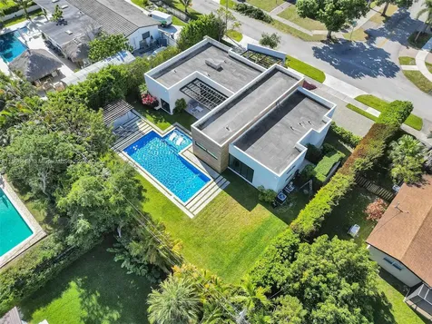 1941 NE 196th Terrace Miami FL 33179