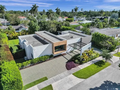 1941 NE 196th Terrace Miami FL 33179