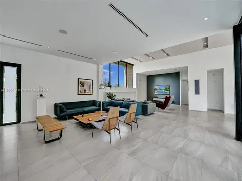 1941 NE 196th Terrace Miami FL 33179