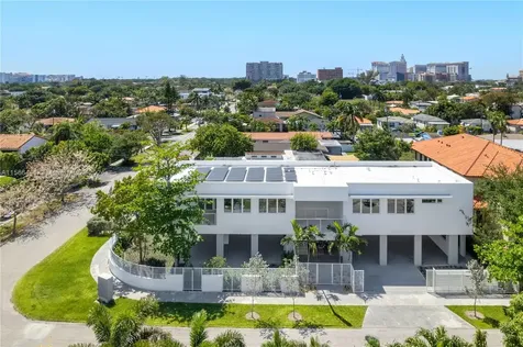 2662 SW 32nd Court Miami FL 33133