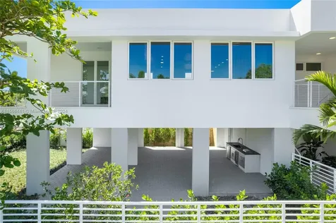 2662 SW 32nd Court Miami FL 33133