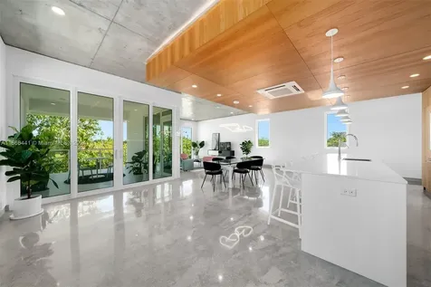 2662 SW 32nd Court Miami FL 33133