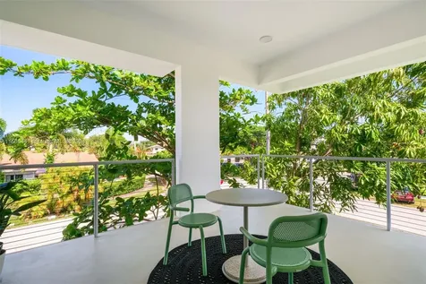 2662 SW 32nd Court Miami FL 33133