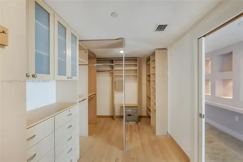 20201 E Country Club Drive Aventura FL 33180