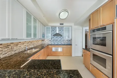 20201 E Country Club Drive Aventura FL 33180