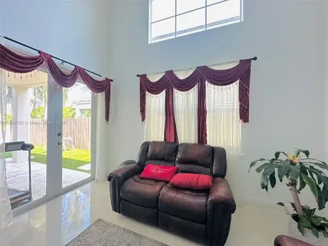 6082 SW 163rd Avenue Miami FL 33193
