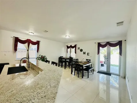 6082 SW 163rd Avenue Miami FL 33193