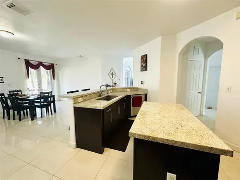 6082 SW 163rd Avenue Miami FL 33193