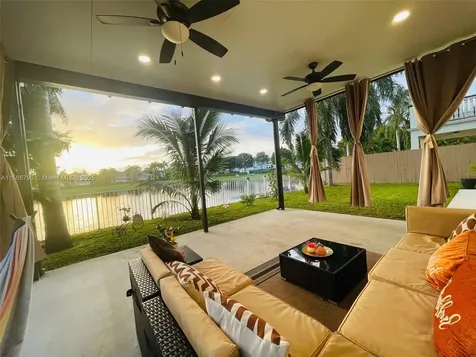 6082 SW 163rd Avenue Miami FL 33193