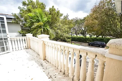 6082 SW 163rd Avenue Miami FL 33193