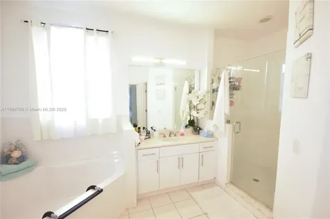 6082 SW 163rd Avenue Miami FL 33193