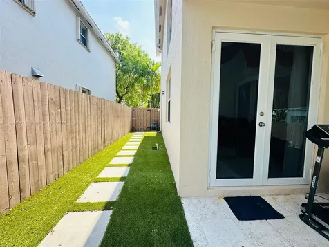 6082 SW 163rd Avenue Miami FL 33193