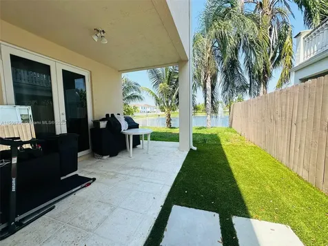 6082 SW 163rd Avenue Miami FL 33193