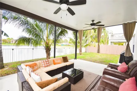 6082 SW 163rd Avenue Miami FL 33193