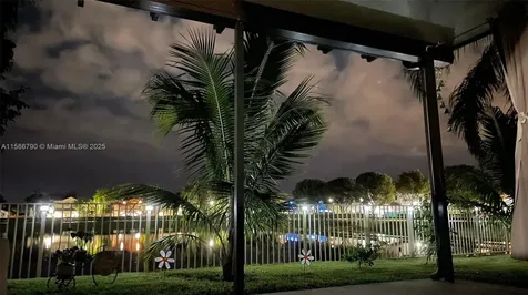 6082 SW 163rd Avenue Miami FL 33193
