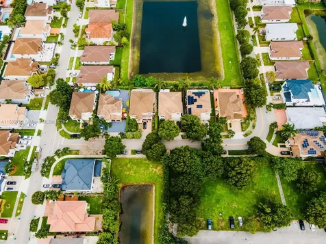 6082 SW 163rd Avenue Miami FL 33193