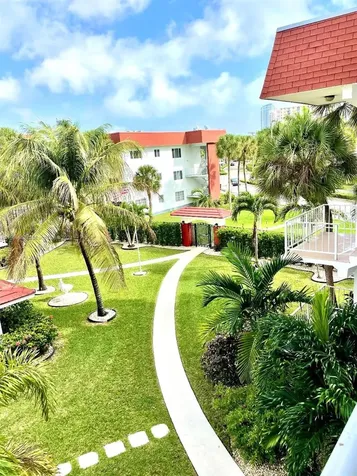 580 Egret Drive Hallandale Beach FL 33009