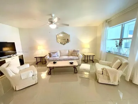 580 Egret Drive Hallandale Beach FL 33009