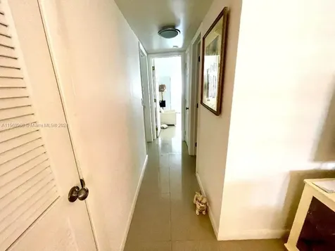 580 Egret Drive Hallandale Beach FL 33009