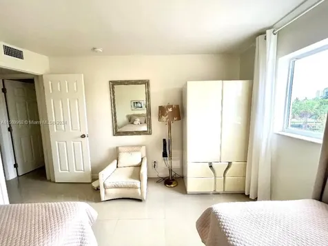 580 Egret Drive Hallandale Beach FL 33009