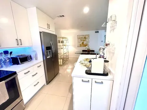 580 Egret Drive Hallandale Beach FL 33009