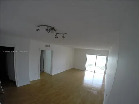 400 Kings Point Drive Sunny Isles Beach FL 33160