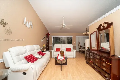 1410 Riverwood Lane Coral Springs FL 33071