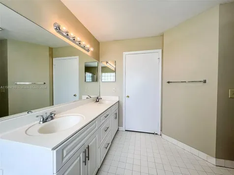 1965 NW 181st Terrace Pembroke Pines FL 33029