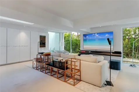 440 S Mashta Drive Key Biscayne FL 33149