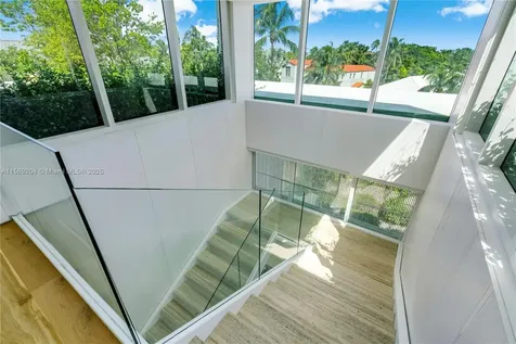 440 S Mashta Drive Key Biscayne FL 33149