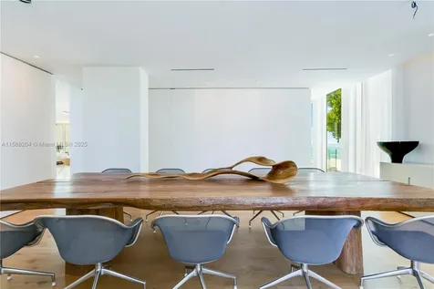 440 S Mashta Drive Key Biscayne FL 33149