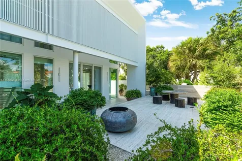 440 S Mashta Drive Key Biscayne FL 33149