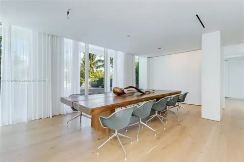 440 S Mashta Drive Key Biscayne FL 33149