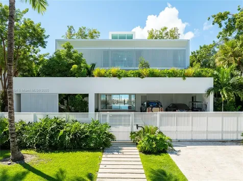 440 S Mashta Drive Key Biscayne FL 33149