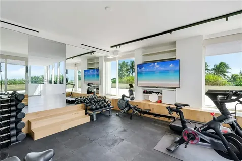 440 S Mashta Drive Key Biscayne FL 33149