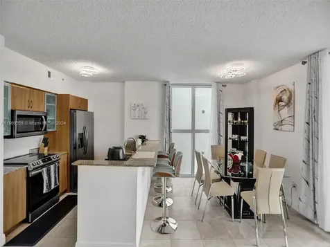 17555 Atlantic Boulevard Sunny Isles Beach FL 33160