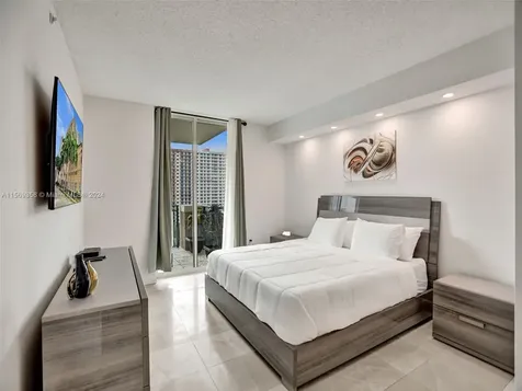 17555 Atlantic Boulevard Sunny Isles Beach FL 33160
