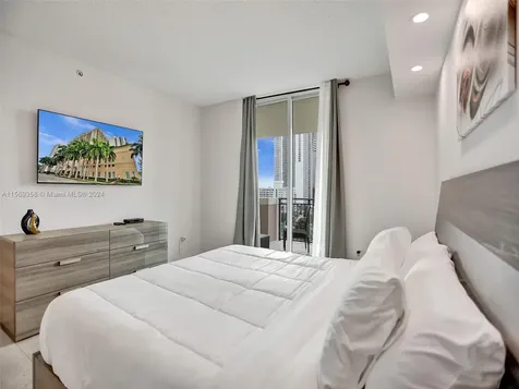 17555 Atlantic Boulevard Sunny Isles Beach FL 33160