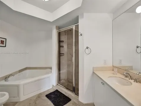 17555 Atlantic Boulevard Sunny Isles Beach FL 33160
