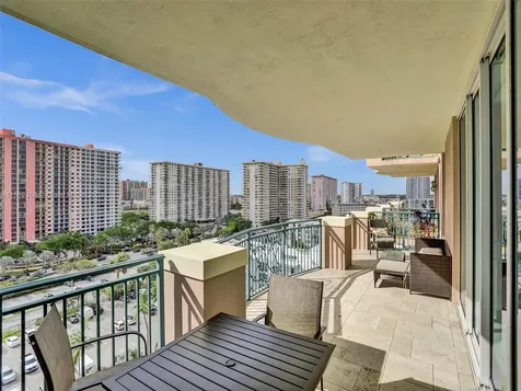 17555 Atlantic Boulevard Sunny Isles Beach FL 33160