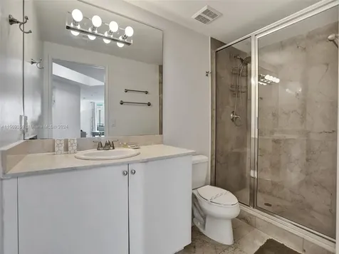 17555 Atlantic Boulevard Sunny Isles Beach FL 33160