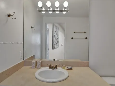 17555 Atlantic Boulevard Sunny Isles Beach FL 33160