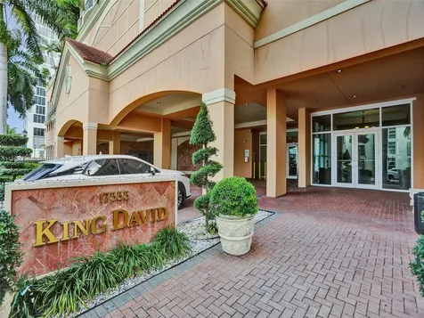 17555 Atlantic Boulevard Sunny Isles Beach FL 33160