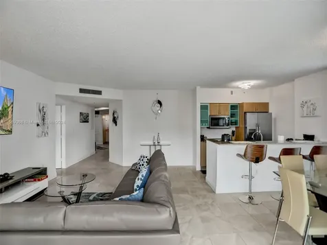 17555 Atlantic Boulevard Sunny Isles Beach FL 33160