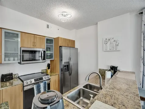 17555 Atlantic Boulevard Sunny Isles Beach FL 33160