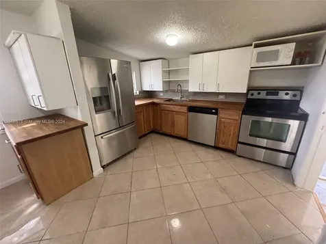 2255 NW 63rd Street Miami FL 33147