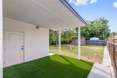 6330 SW 27th Street Miami FL 33155